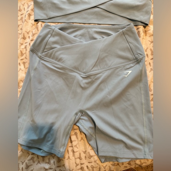 Gymshark Crossover Set - Picture 3 of 8